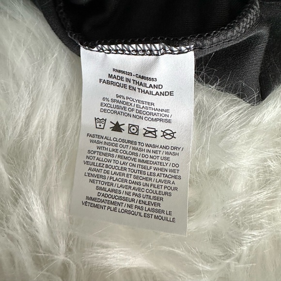 Nike Air Cropped Quarter Zip Sweatshirt - Black - Picture 8 of 8